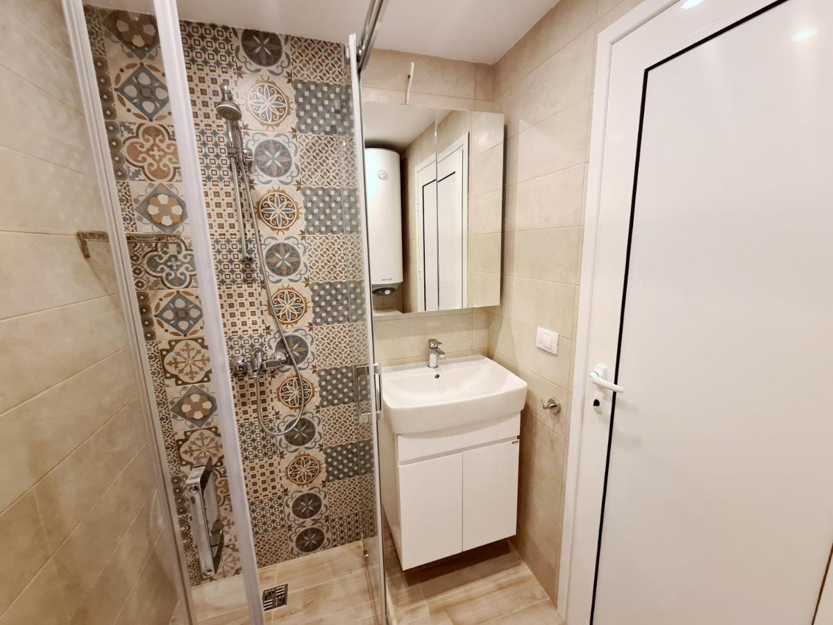 Brand New Luxury Flat In The City Center Varna Eksteriør billede