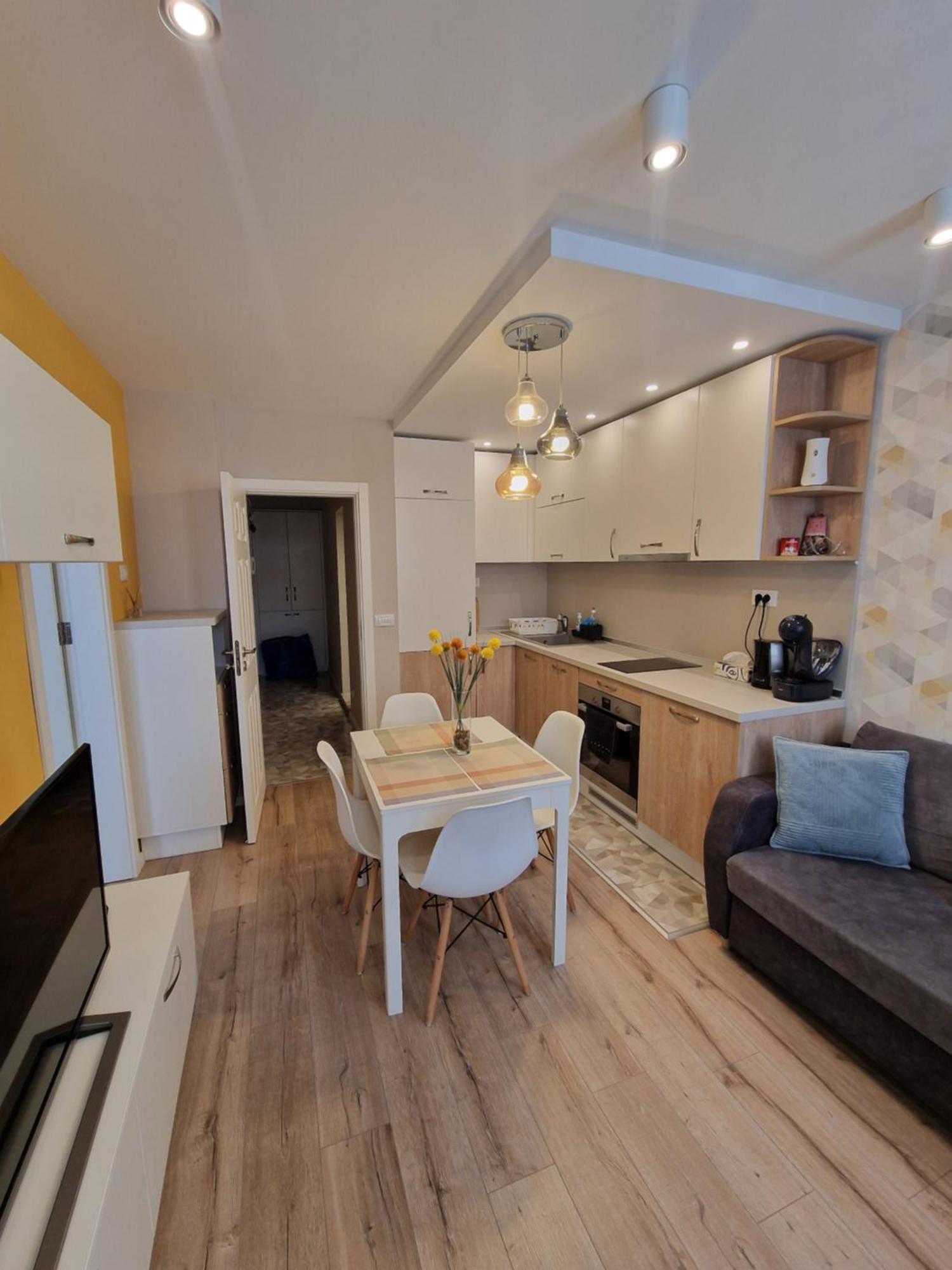 Brand New Luxury Flat In The City Center Varna Eksteriør billede